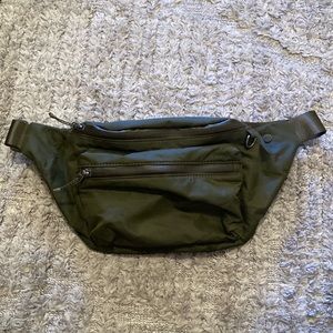 NWOT Athleta Camo Fanny Pack